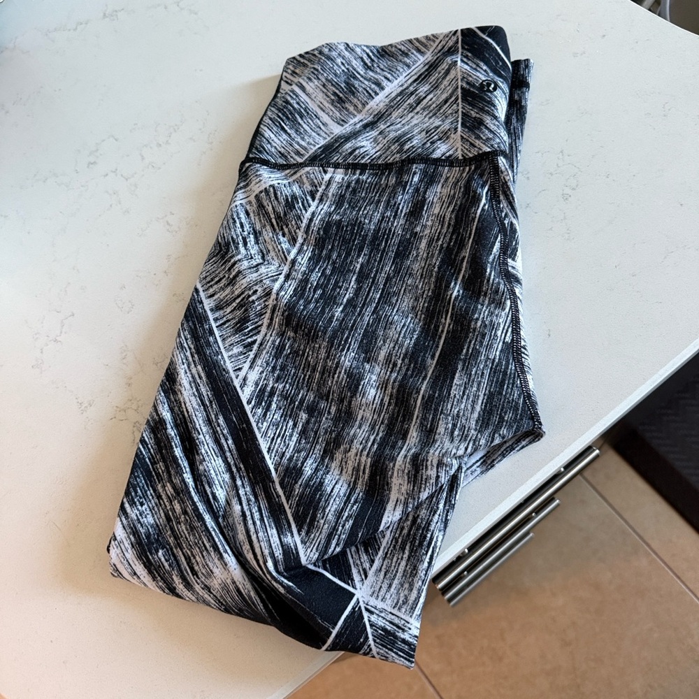 lululemon athletica Black and White Leggings